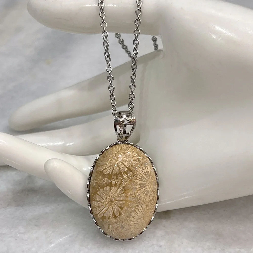 Fossil Coral Silver Pendant Necklace - Picture 7 of 10